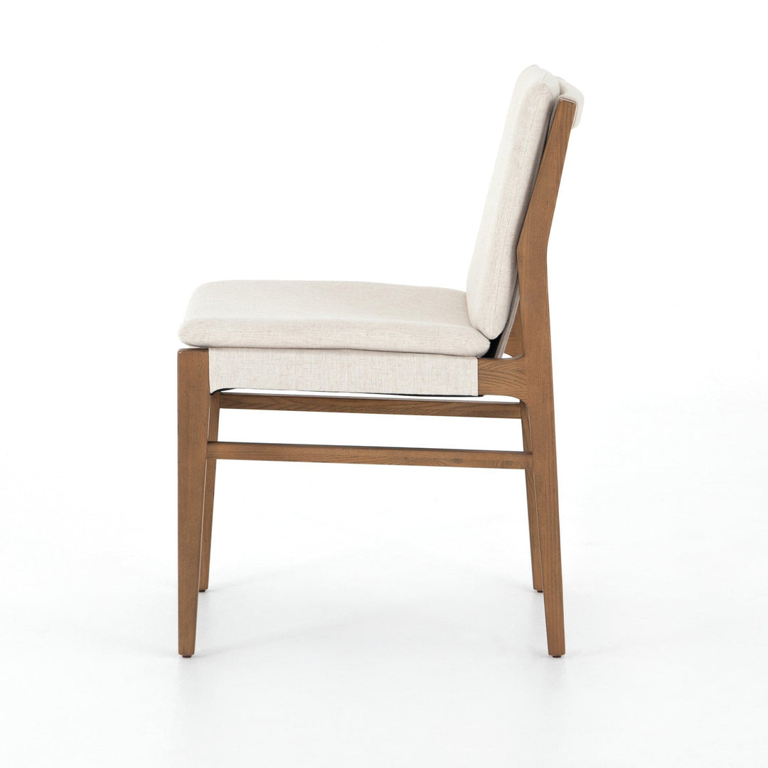 YAWNI DINING CHAIR