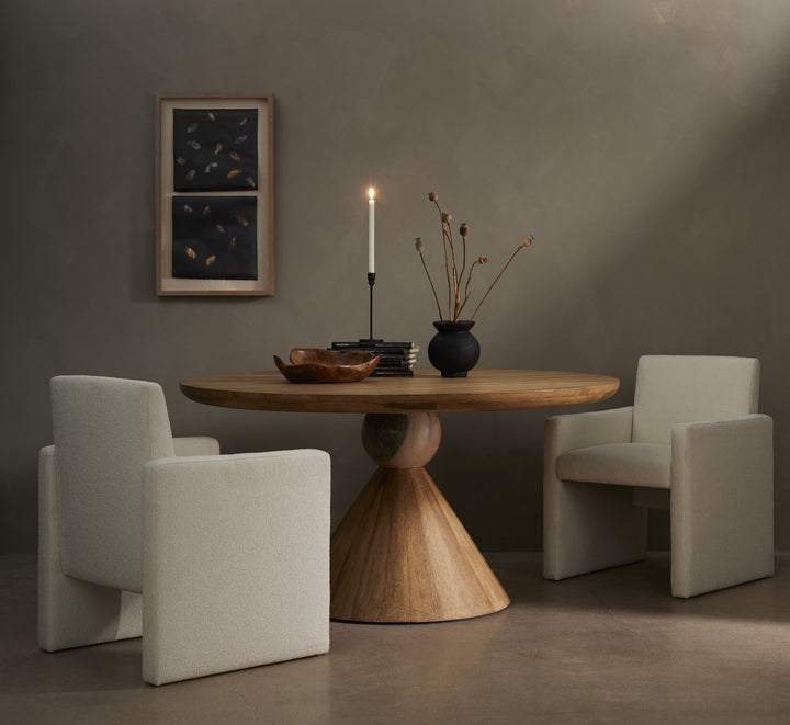 IAN DINING TABLE