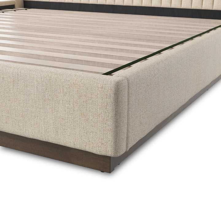 DUTTON BED