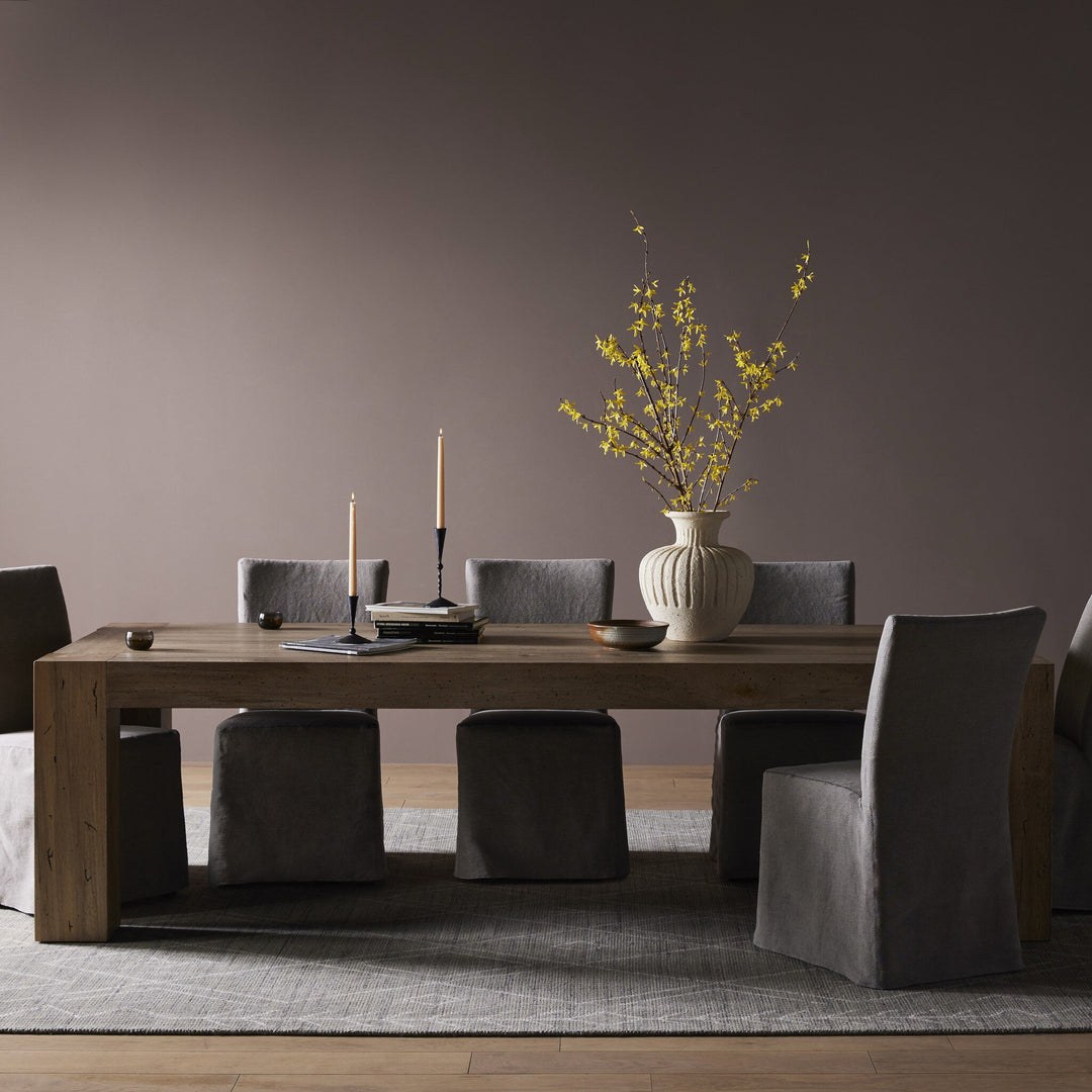 AIDEN DINING TABLE