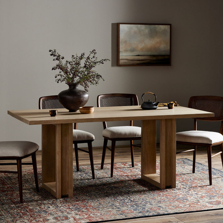 CARRY DINING TABLE