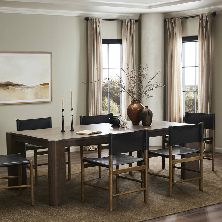 LOLA DINING TABLE
