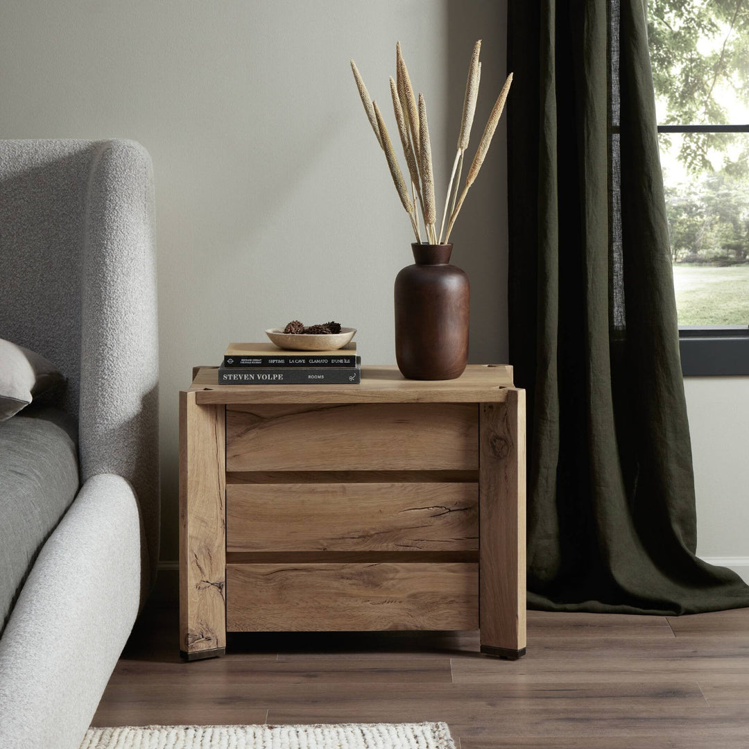 CAS NIGHTSTAND