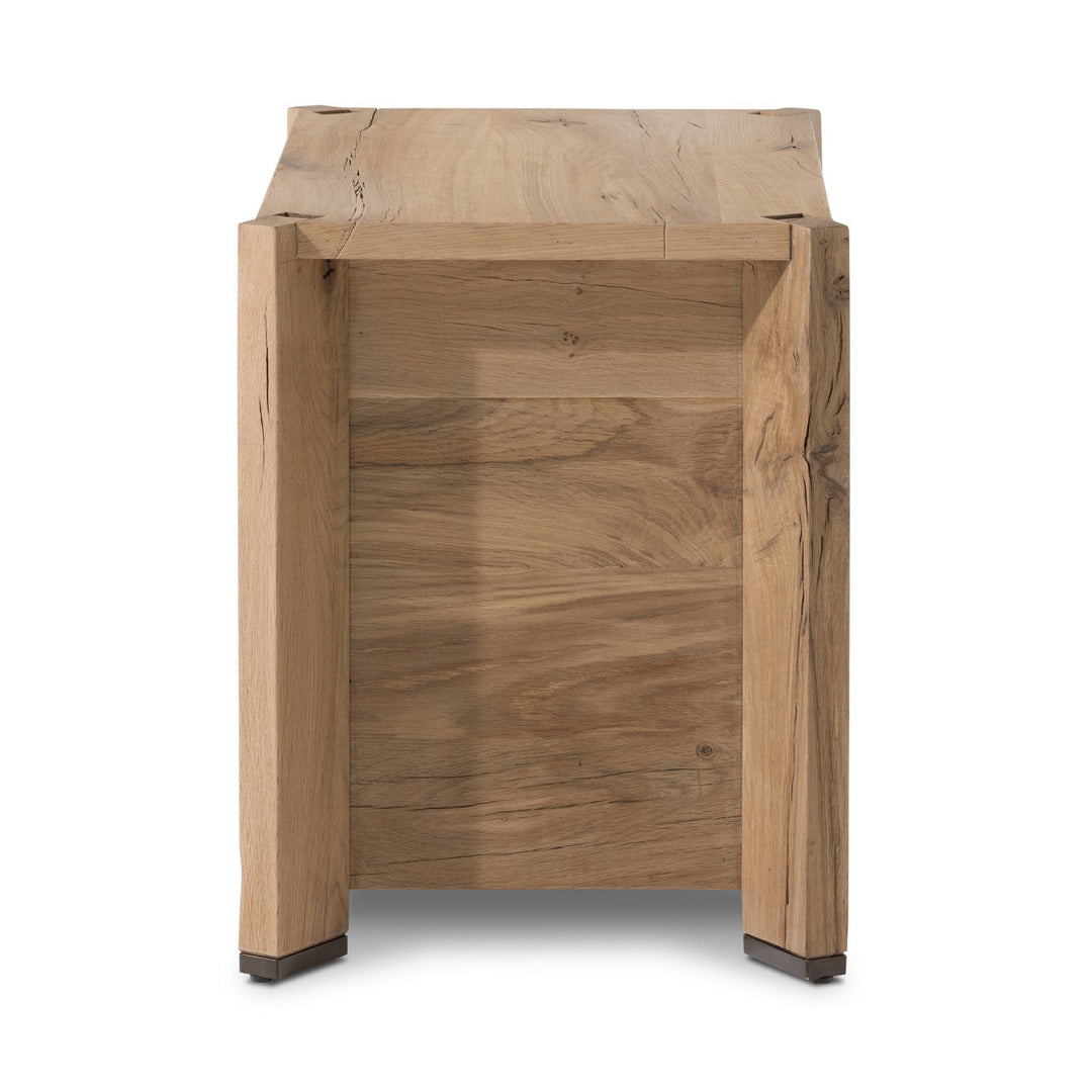 CAS NIGHTSTAND
