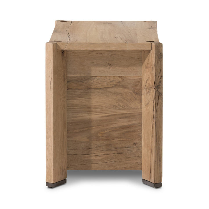 CAS NIGHTSTAND