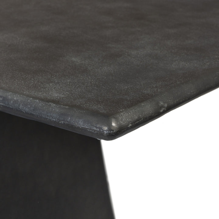 ZENITH OUTDOOR DINING TABLE