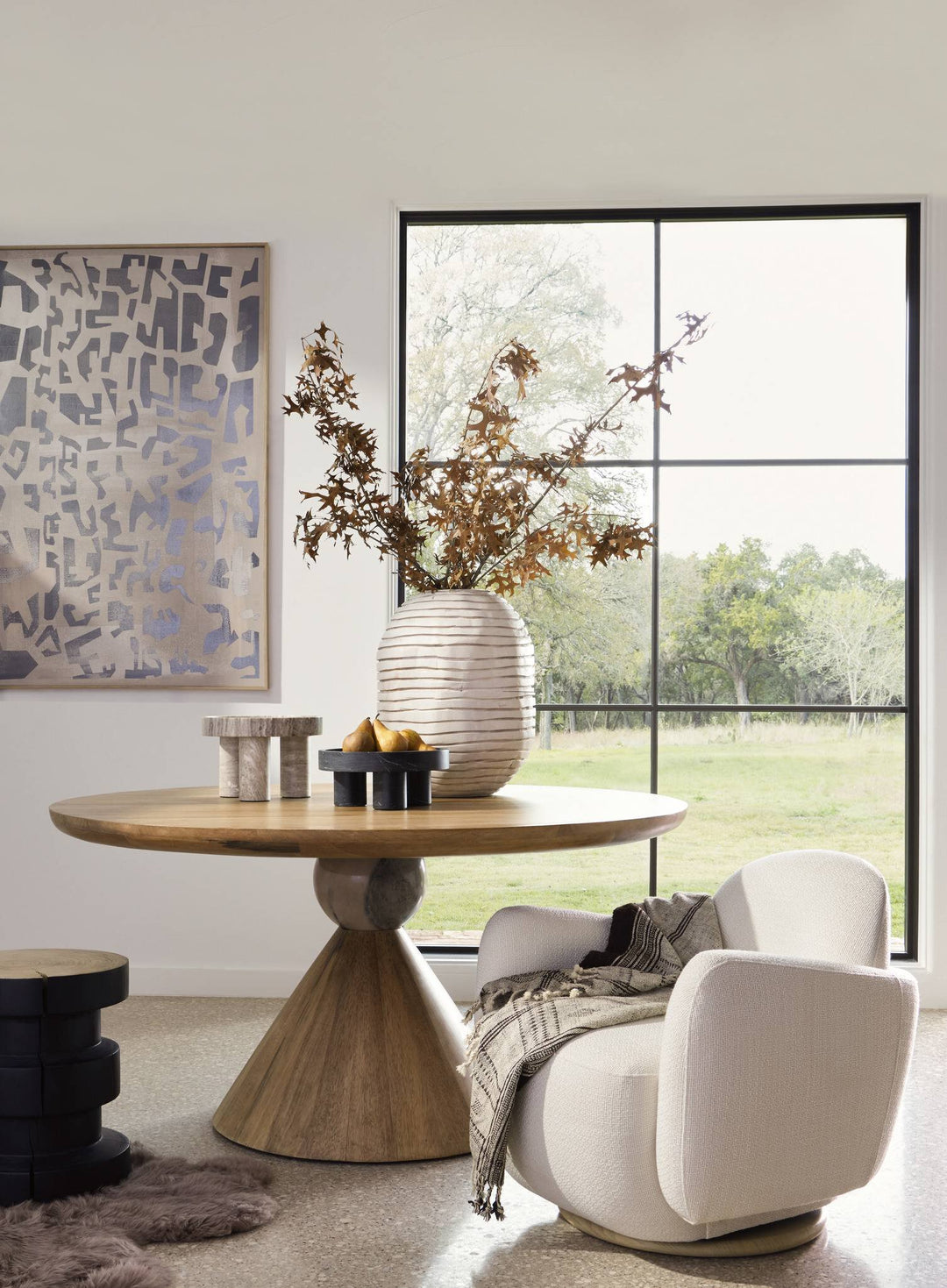 IAN DINING TABLE