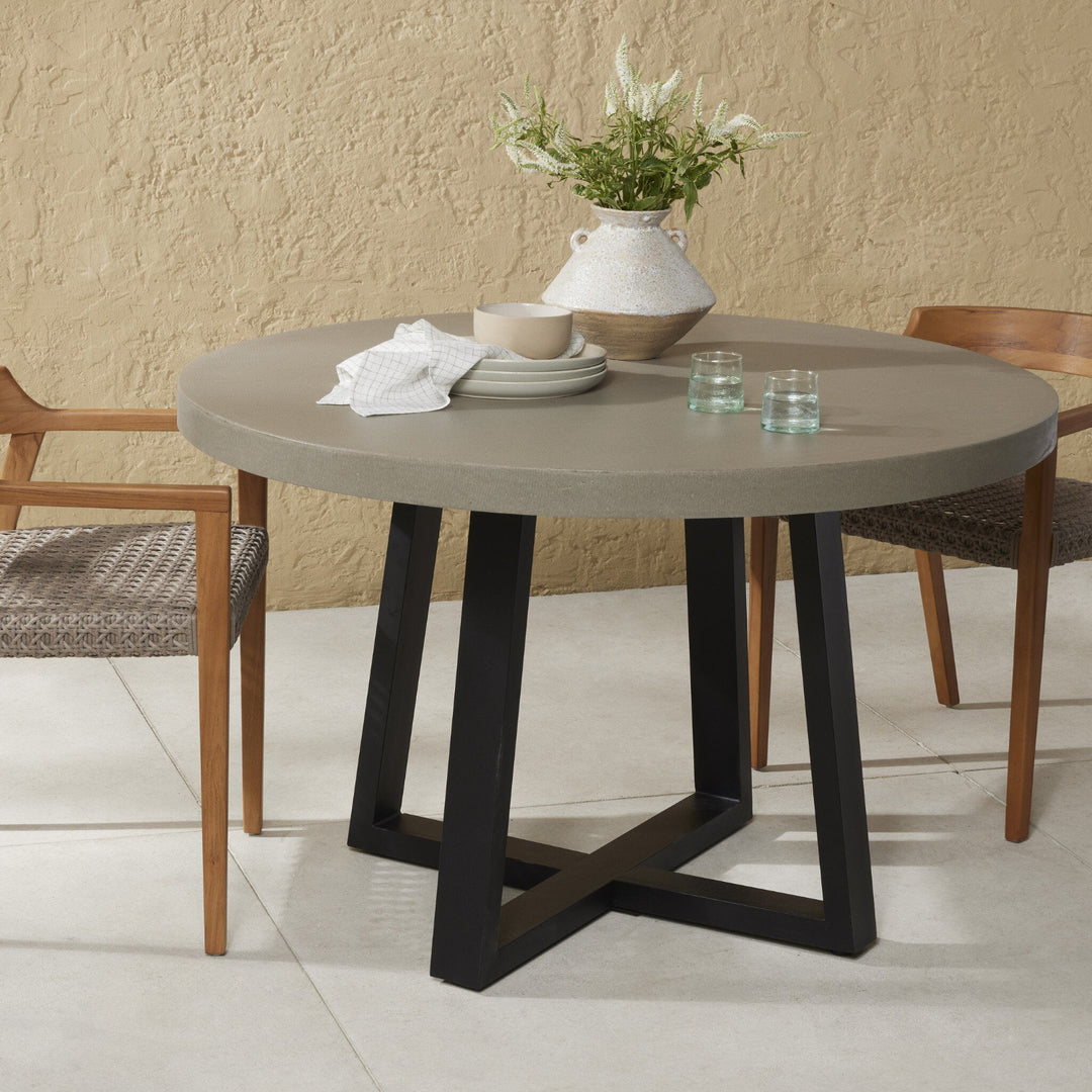 CALI OUTDOOR ROUND DINING TABLE