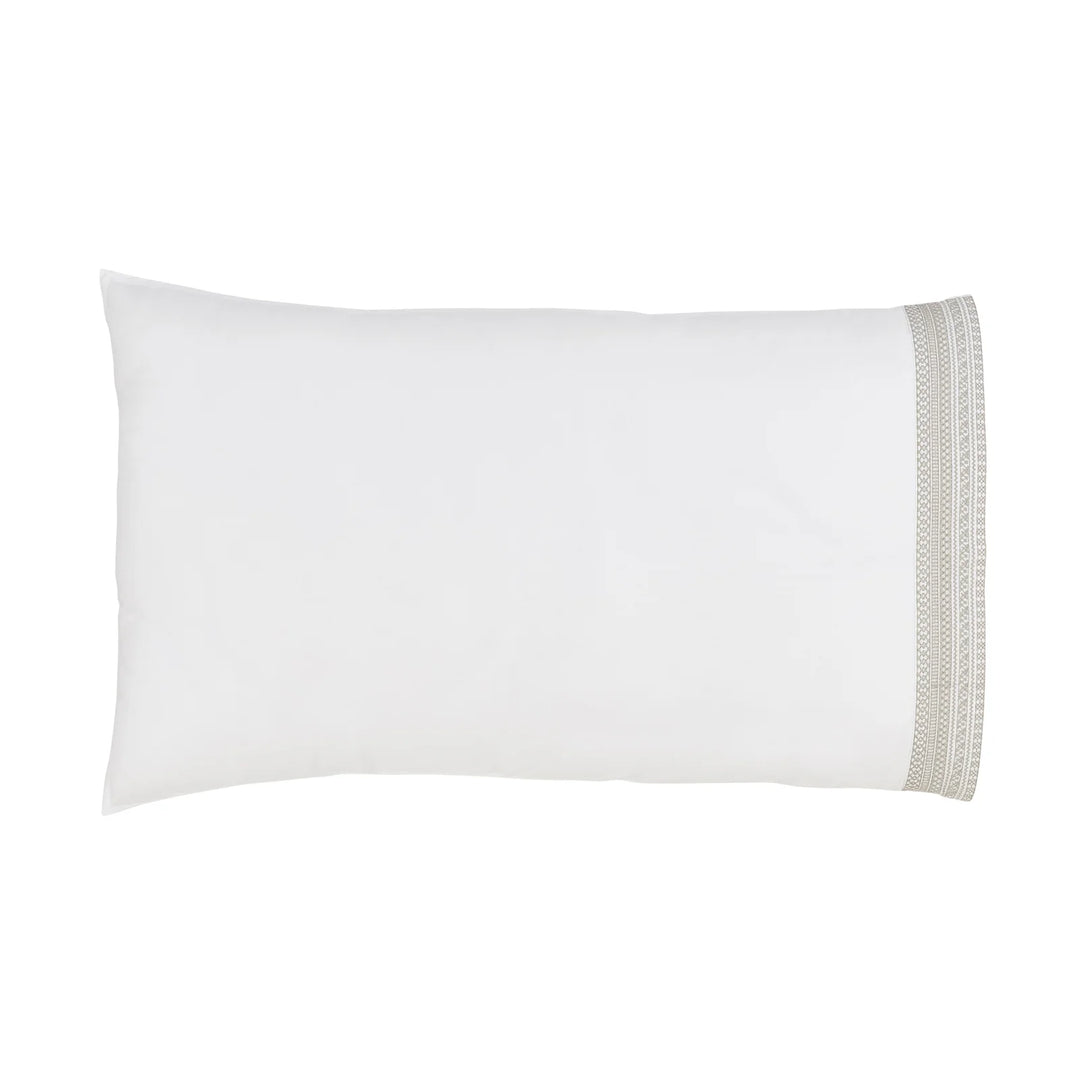 OLIVIA PILLOWCASE SET