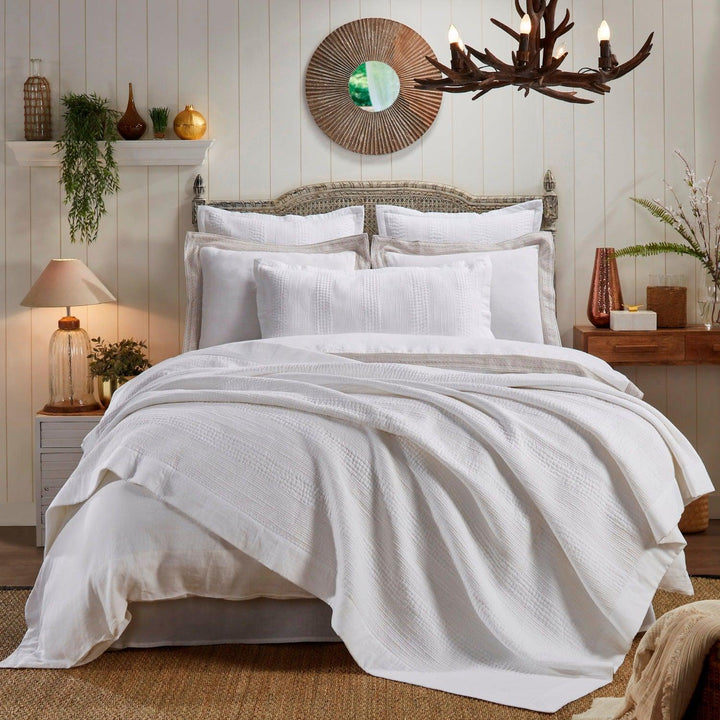 LAYSAN COVERLET